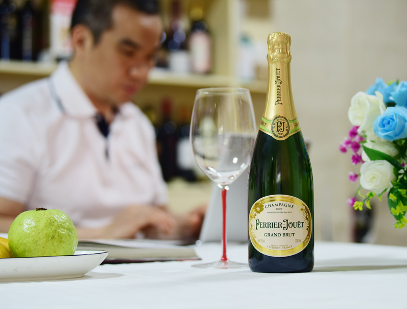 巴黎之花 Perrier jouet Grand Brut