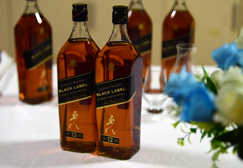 威士忌 JOHNNIE WALKER BLACK LABEL